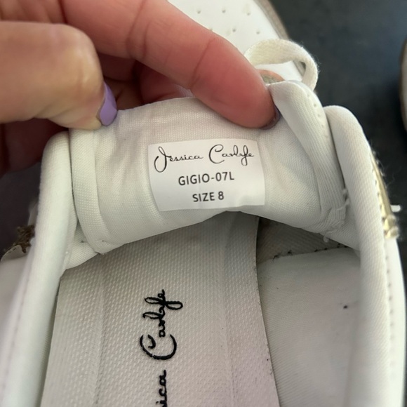 Shoes - Picture 5 of 6